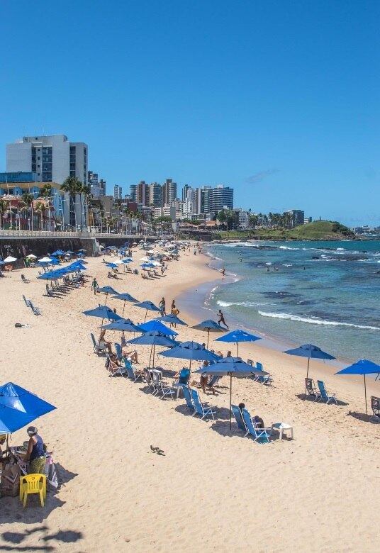 Conhecida como uma das melhores praias da Bahia, a Praia do Farol da Barra já é famosa até no exterior. Além do visual paradisíaco, a praia também abriga parte da história da cidade, com um forte e um museu