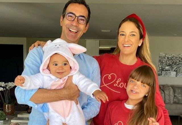 Família

Casada com o jornalista César Tralli, Tici é mãe da pequena Manuella, que completa 1 ano no próximo mês, e também da Rafaella, de 9 anos, que é fruto do seu casamento com Roberto Justus. "Estou fazendo 44 anos (adoro número par!). E é muito bom ver que a vida nos dá a chance de sempre recomeçar. Depois dos 40, casei com o César, tive a Manu, dez anos depois de ter tido a Rafa, também ganhei meu programa solo, o Troca de Esposas, sem deixar de fazer o Hoje em Dia, que eu amo. Sinto que novos caminhos se abrem, novos interesses surgem", completa.