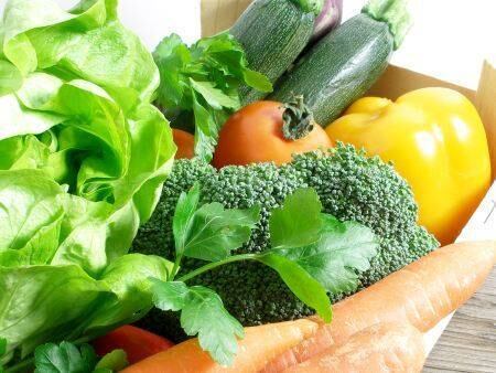 Verduras e frutas são essenciais para ajudar na prisão de ventre