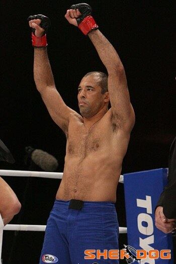 Aos 49 anos, Royce Gracie não luta desde 2007. Na ocasião ele venceu outro grande rival do passado, o japonês Kazushi Sakuraba, no evento Dynamite