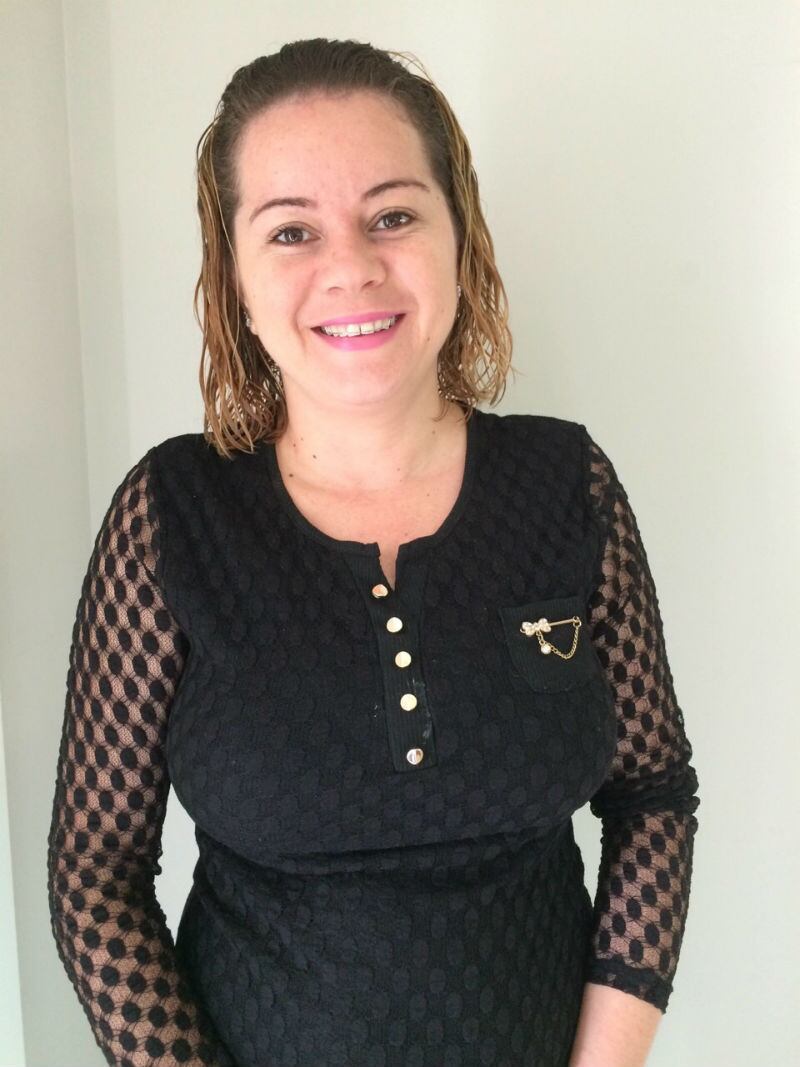 Odete usa um cartão pré-pago para gerenciar seu dinheiro