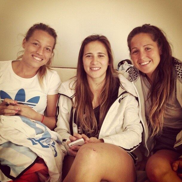 Martu Cavallero, que aparece nesta imagem entre Delfina e Rocio, também agrada ao público masculino