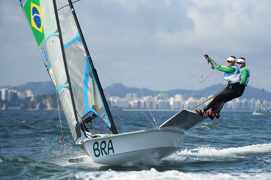 Ninguém nega, no entanto, que os avanços no lado ambiental
foram pífios. O sonho do carioca de ver a Baía de Guanabara despoluída se
perdeu com a empolgação pela realização de um grande evento