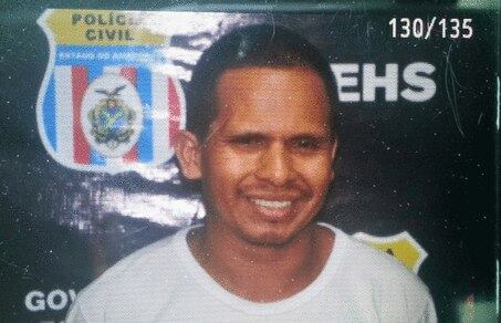 Régis (foto) foi preso na segunda-feira (28) e deu risada durante apresentação à polícia. Ele foi irônico dizendo que era evangélico e não tinha matado Leonardo 