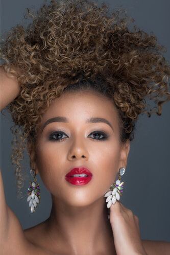 Lesley Chapman-Andrews, de Barbados
