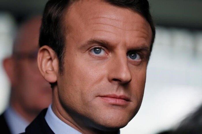 Macron faz primeira viagem internacional um dia depois da posse