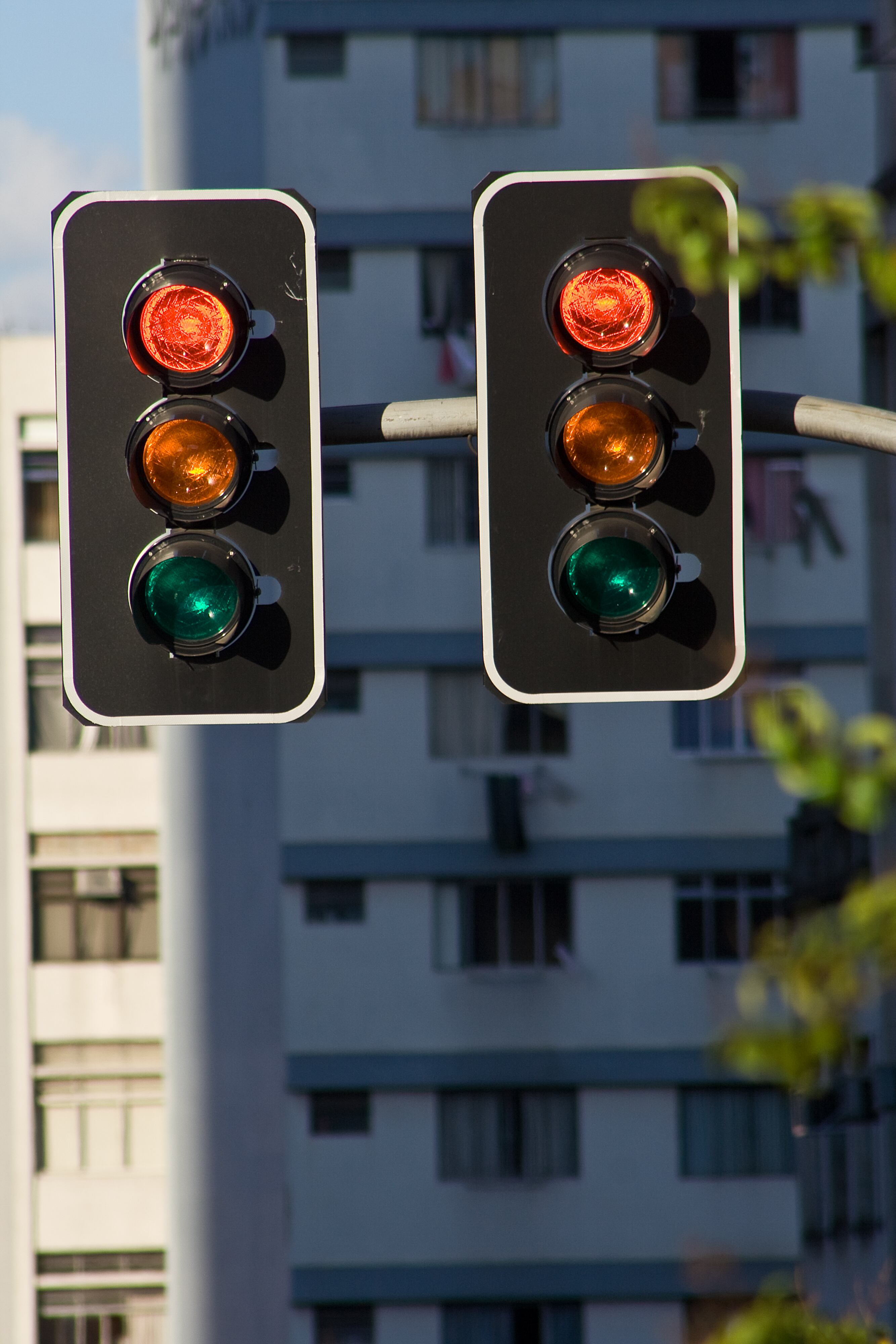 Motoristas devem evitar trafegar pela região
