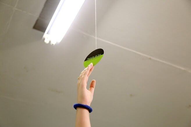 Puxe a cordinha e voilá: as luzes se apagam. Vamos economizar energia?