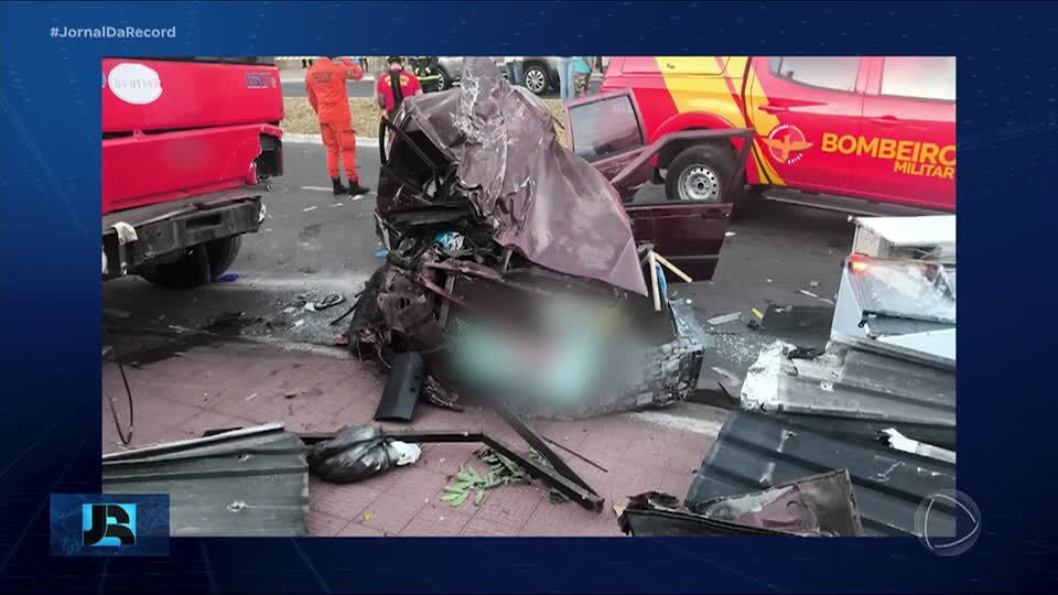 Três jovens morrem em grave acidente de trânsito em Goiás