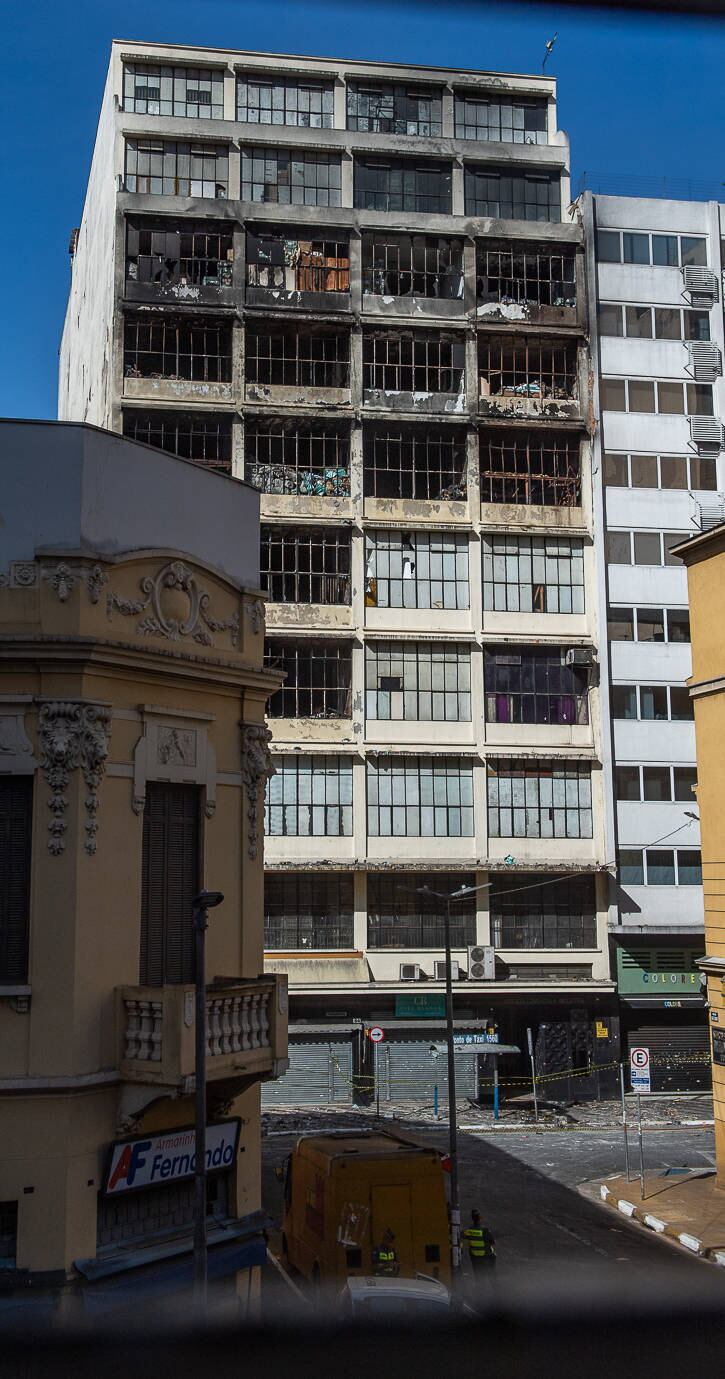 Prédio que será demolido na região da 25 de Março