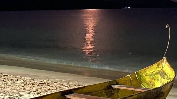 Com uma vista dessas e um cenário tão privilegiado, a chance de rolar romance é grande!