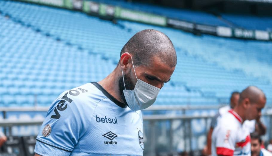 A partir desta segunda-feira, todas as competições nacionais sob coordenação da Confederação Brasileira de Futebol (CBF) estão suspensas por tempo indeterminado. A decisão veio por conta da pandemia de coronavírus. Confira a seguir como fica o futebol nacional após a rodada do final de semana