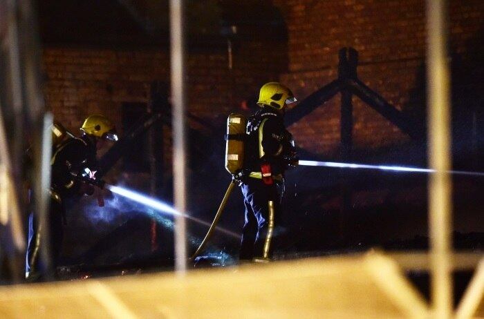 Mais de 70 bombeiros foram enviados para controlar as chamas