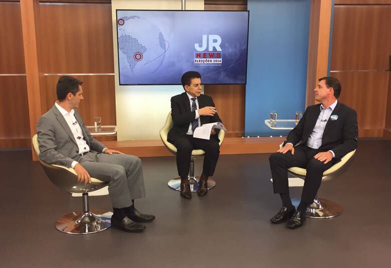 Na segunda rodada de entrevistas, Orlando Morando (PSDB) e Alex Manente (PPS), candidatos a prefeitura de São Bernardo do Campo, falaram sobre suas propostas de governo. Durante o encontro, os adversários se mostraram contrários ao PT (Partido dos Trabalhadores) e chegaram a trocar acusações

— Assista a íntegra do debate
