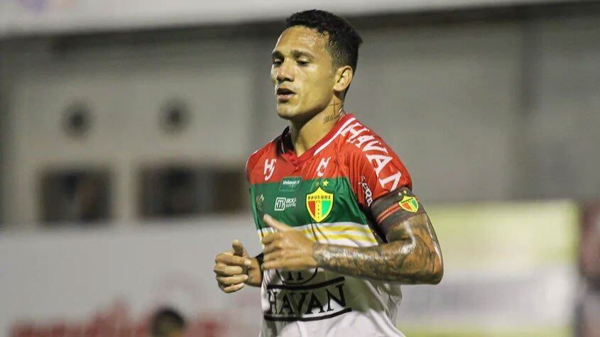 Thiago Alagoano se tornou o nome do Brusque ao lado de Edu. O meia marcou cinco gols na Série B e teve importante participação na manutenção do time na segunda divisão