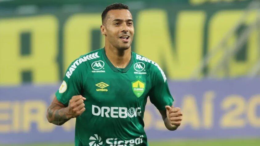 Élton foi um dos grandes nomes que ajudaram a manter o Cuiabá na Série A. Ele marcou nove gols no Campeonato Brasileiro 2021