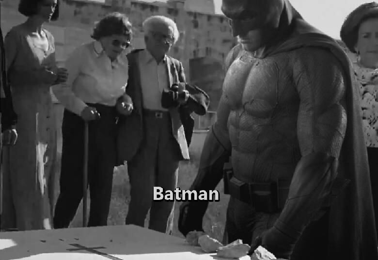 Quem sabe Batman estivesse em um enterro