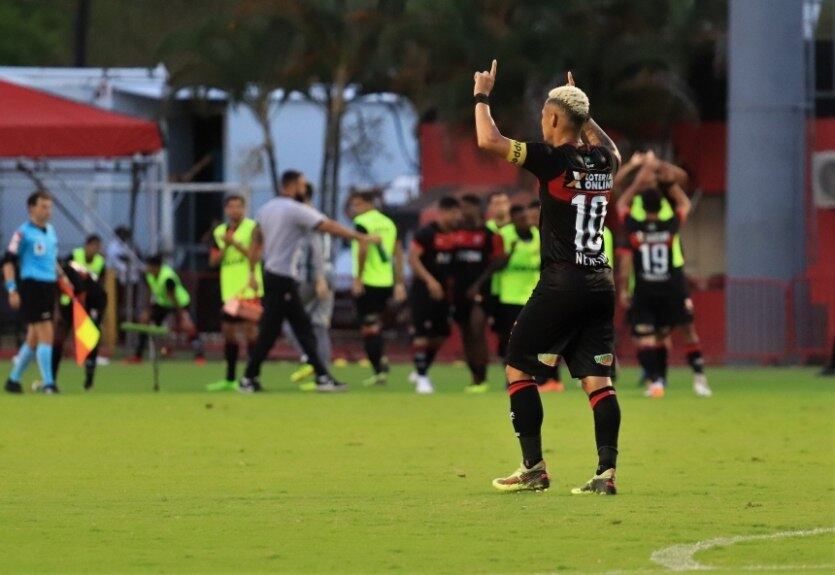 14° Vitória - 22 pontos
Chances de rebaixamento - 31%