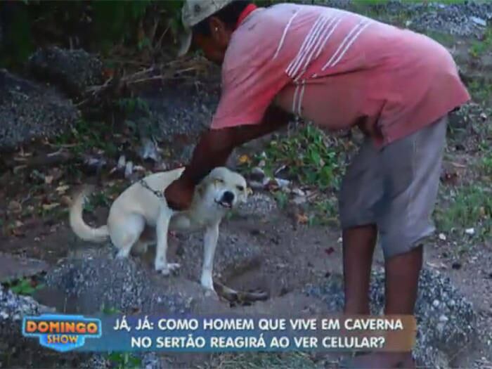 

A única
companhia do homem das cavernas é o cão Tubarão 

+ Aproveite e confira as matérias do programa Domingo Show

+ Já curtiu a página do Domingo Show no Facebook? É só clicar!

+ Siga o Domingo Show no Twitter e receba todas as notícias do programa


