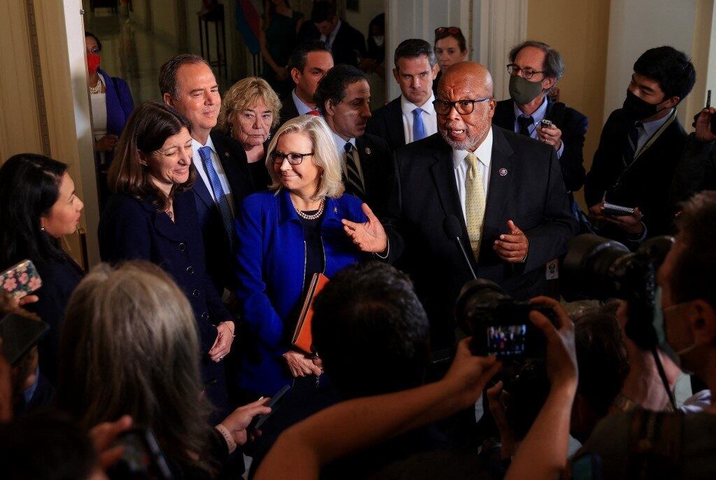 Bennie Thompson (d) disse que " há evidências de um ataque planejado coordenado"

