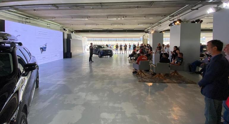 Evento tem um boulevard com a área do salão de exposições