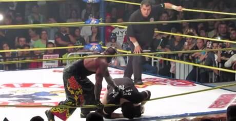 Os companheiros pensam que a atitude de Aguayo faz parte da luta