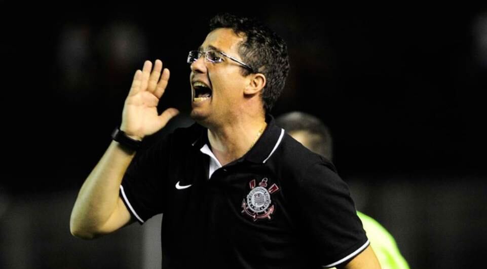 O time segue de mal a pior nas mãos de Osmar Loss. Elenco pequeno demais