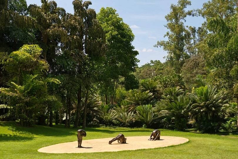 Para abrir a programação, acontece de 1º a 3 de setembro, o Seminário Internacional de Educação Inhotim. Em sua terceira edição, o evento tem como o tema "Experiências em Trânsito"