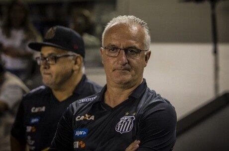 Dorival não gostou do que viu em campo contra o São Paulo
