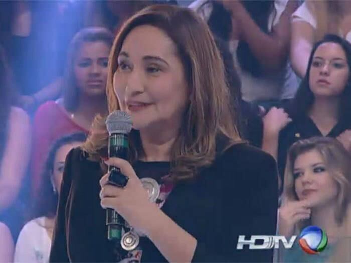 

Conhecida
por ser uma jornalista que trabalha em cima do fato, Sonia disse que não
consegue se desligar do mundo um minuto sequer na sua vida pessoal



+ Aproveite e confira as matérias do programa Domingo Show

+ Já curtiu a página do Domingo Show no Facebook? É só clicar!

+ Siga o Domingo Show no Twitter e receba todas as notícias do programa