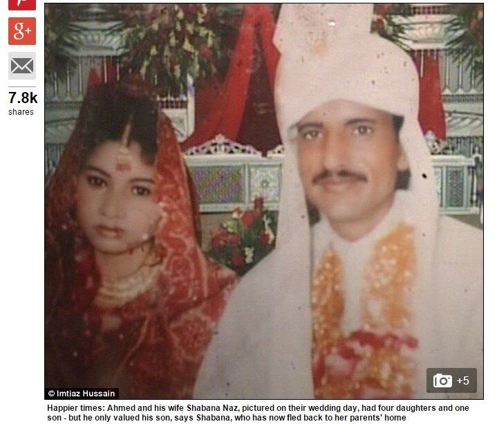 “Eles todos são
assassinos. Sempre que meu marido ameaçava matar nossas filhas ei sempre
reclamava para minha sogra, mas ela nunca levou a sério e sempre dizia que ele
estava brincando”, relata Shabana. 




A polícia de Punjab
confirmou que Ahmed está sendo procurado por assassinato. “Irshad Ahmed,
morador de Chak Jumra, estrangulou suas quatro filhas, sendo duas gêmeas, no
domingo à noite”, disse o policial Ghulam Shabir. O investigador Zaheer Ahmed
informou que havia marcas de corda no pescoço das meninas. 