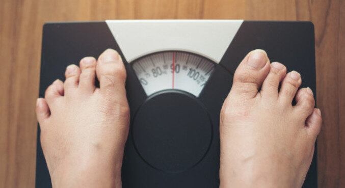 Excesso de peso eleva risco de doenças crônicas, como hipertensão e diabetes