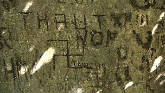 Símbolos nazistas ainda são vistos rabiscados nas tenebrosas paredes das construções. Os nazistas tinham um projeto secreto de construir abrigos para os principais líderes, em caso de derrota na Segunda Guerra, e viam a América do Sul como um continente ideal