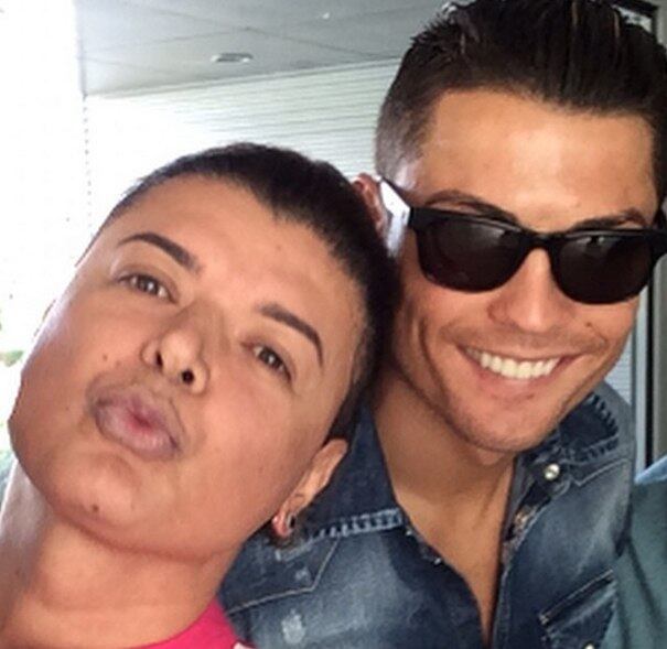 O promoter David Brazil é  #bffs dos boleiros brasileiros. E a amizade com o lateral Marcelo fez com que ele conseguisse realizar o sonho de conhecer Cristiano Ronaldo

— Bom dia Brasil!!!! @cristiano ❤️❤️❤️❤️❤️❤️❤️ tão gato, tão gostoso, tão simpático, tão cheiroso, tão alto, tão forte, tão tudo! obrigado pelo presente @marcelotwelve tu é foda!!! ❤️❤️❤️❤️❤️❤️❤️❤️❤️❤️❤️