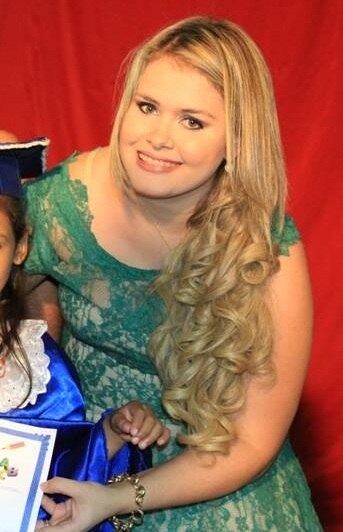 Lidiane ficou conhecida como "prefeita ostentação", por exibir nas redes sociais imagens de uma vida de alto padrão. Ela é suspeita de desvios de verbas da merenda escolar e fraude à licitação que podem alcançar R$ 15 milhões
