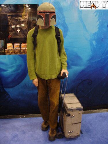 Como bancar o Boba Fett, de Star Wars, usando apenas um balde e uma geladeira de isopor. O bom é que dá até pra virar um troco vendendo refri pros nerds!