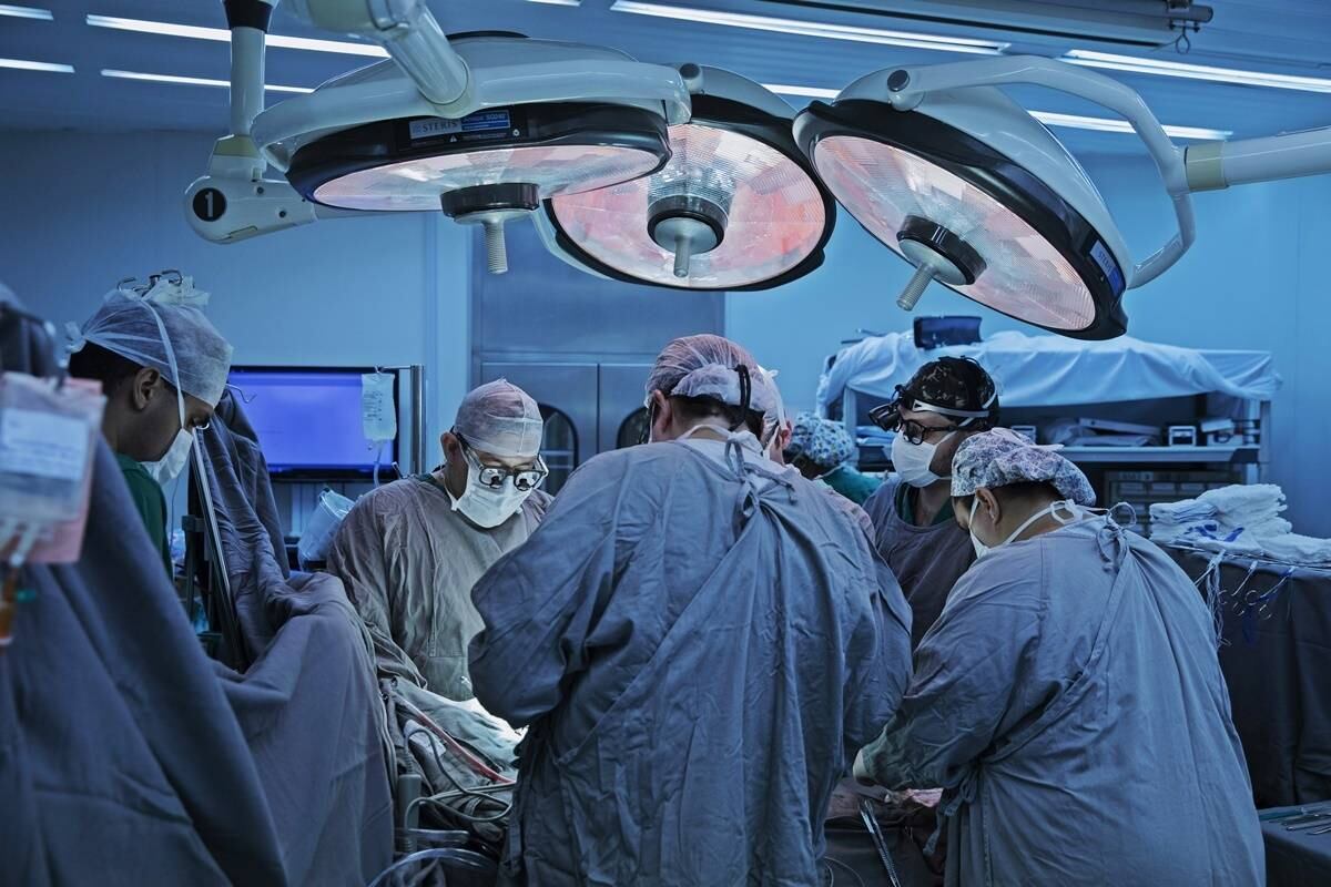 Robôs são mais precisos e reduzem a internação