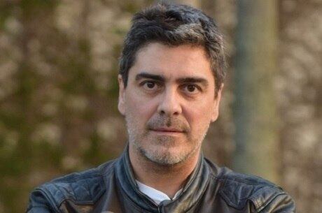 Junno Andrade comanda o Power Couple Online no Facebook oficial do reality show