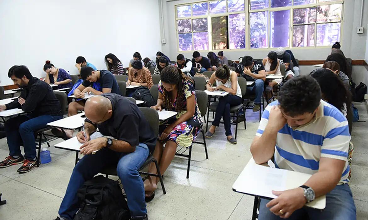 Enem dos Concursos: com salário de até R$ 16 mil, veja carreiras mais bem  pagas na 2ª edição – Noticias R7