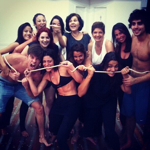 Carol Castro e sua turma do curso de teatro