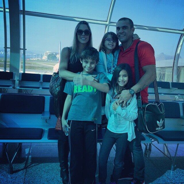 Vitor Belfort com a família 