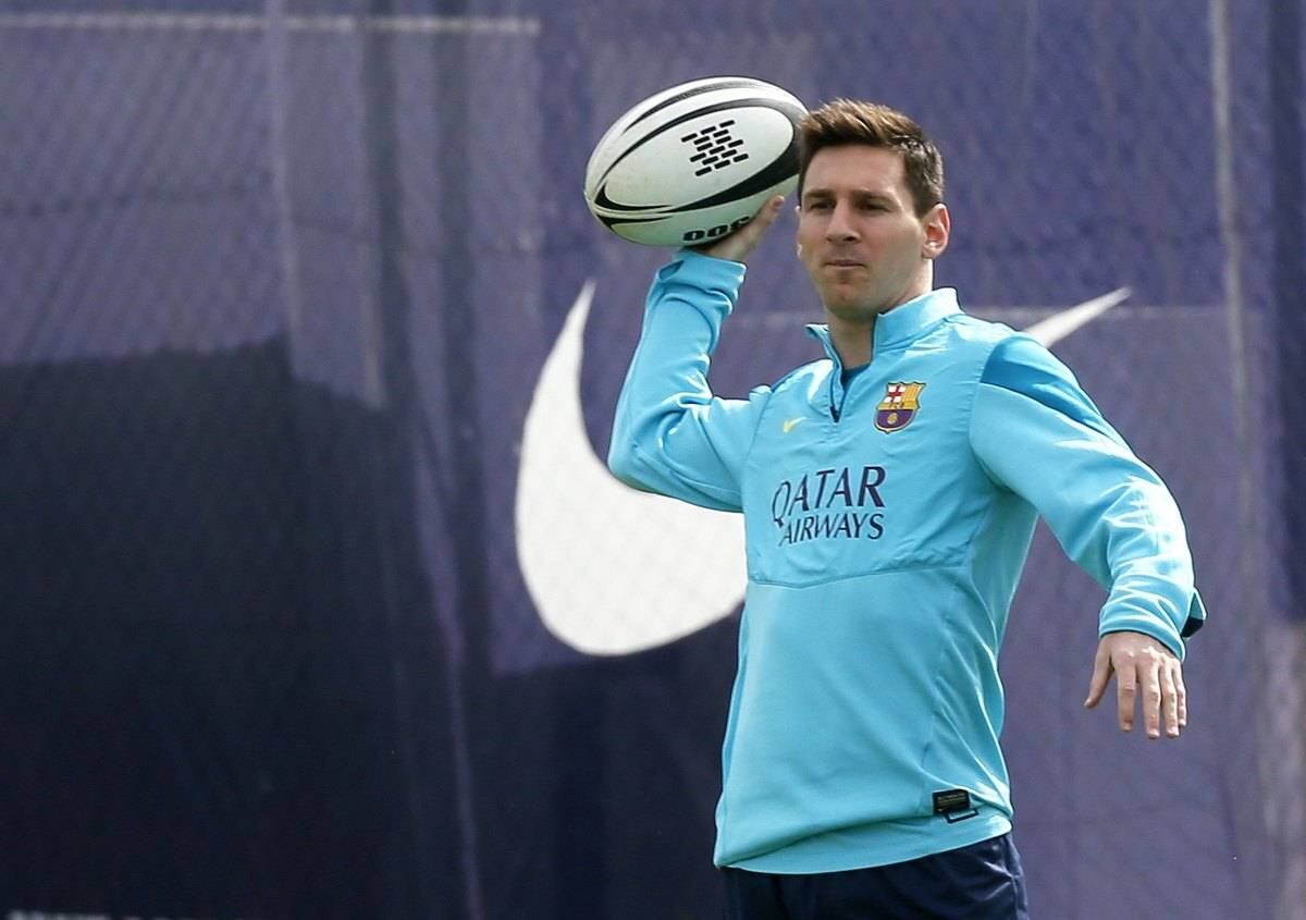 Já imaginaram o Messi trocando o futebol pelo rúgbi?