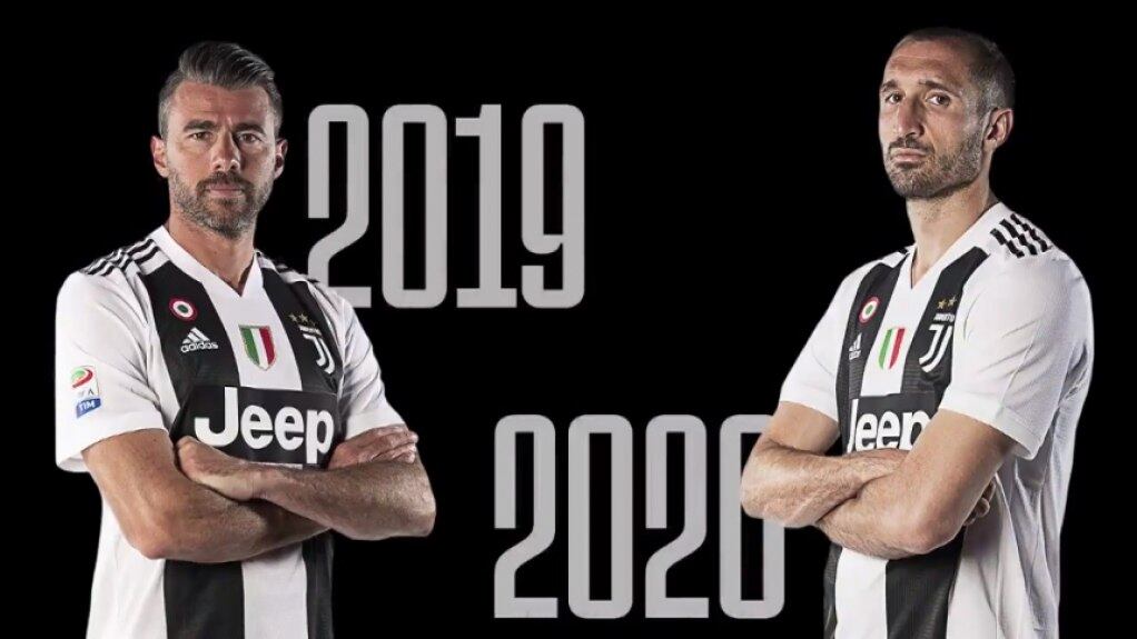 A Juventus anunciou a renovação de contrato da sua dupla de zaga, Chiellini e Barzagli. Chiellini estendeu seu vínculo por mais duas temporadas e herdou a braçadeira de capitã