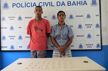 Acusados foram flagrados em uma casa na rua Oscar Mesquita, no bairro Baraúnas