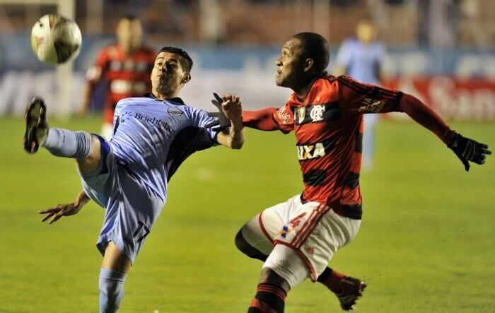 Ex-corintiano Arce marcou o gol da vitória boliviana em La Paz