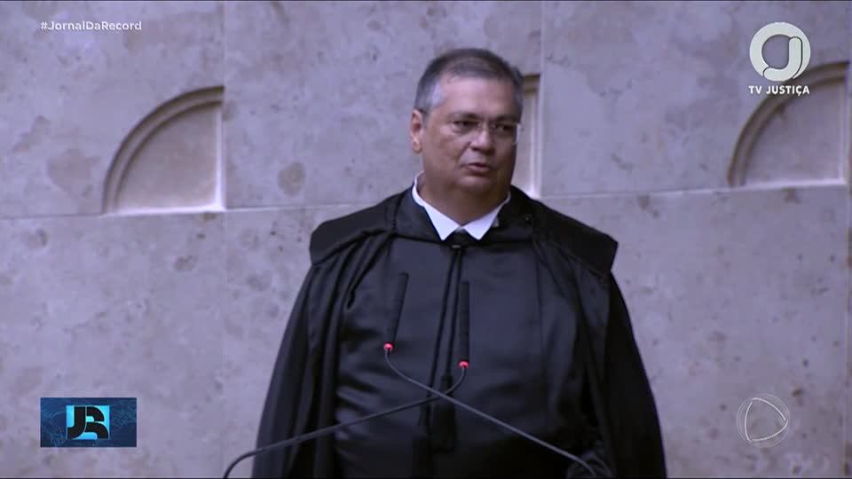 Dino pede abertura de inquérito para investigar repasse de R$ 700 milhões em emendas parlamentares