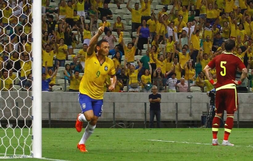 Nome: Ricardo Oliveira
Posição: atacante
Clube: Santos
