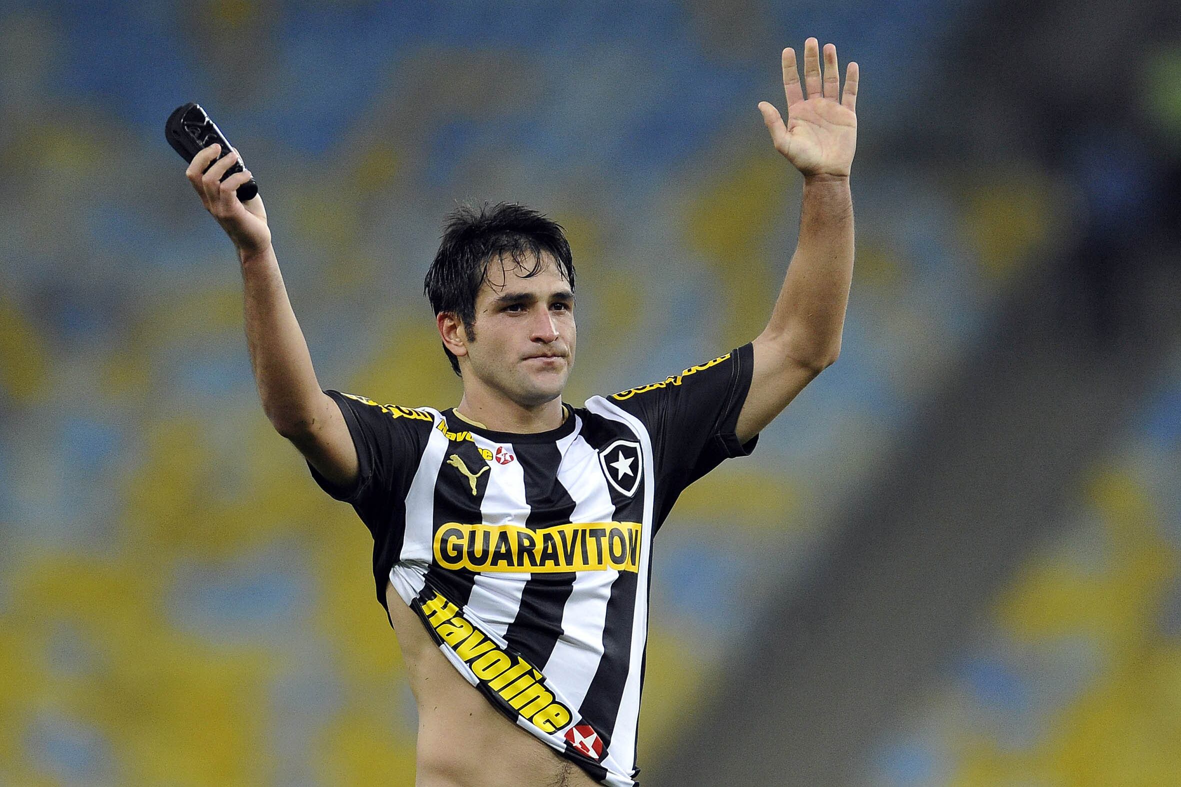 Lodeiro interessa ao Santos, que vem se reforçando bastante para a temporada 2014