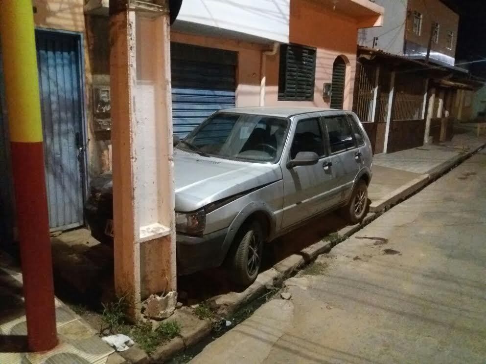 Ainda de acordo com a polícia, o motorista do carro foi encaminhado para o Hospital do Oeste e seu estado de saúde não foi informado