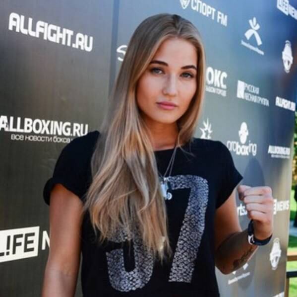 A loira de 24 anos com certeza é uma das mais gatas do MMA mundial
